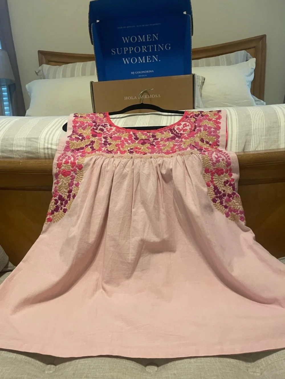 Mi Golondrina Pink Floral Embroidered Top - Picture 2 of 7